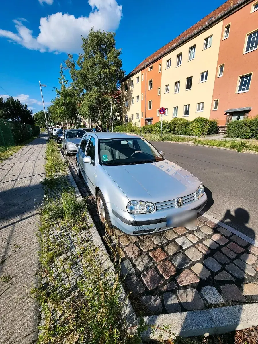 Gebraucht VW Golf IV Basis 102 PS (75 kW) 2000 Silber Limousine