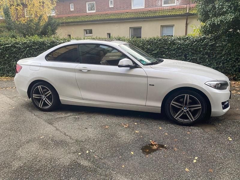 Gebraucht BMW 218 Sport Line 143 PS (105 kW) 2014 Weiß Coupé