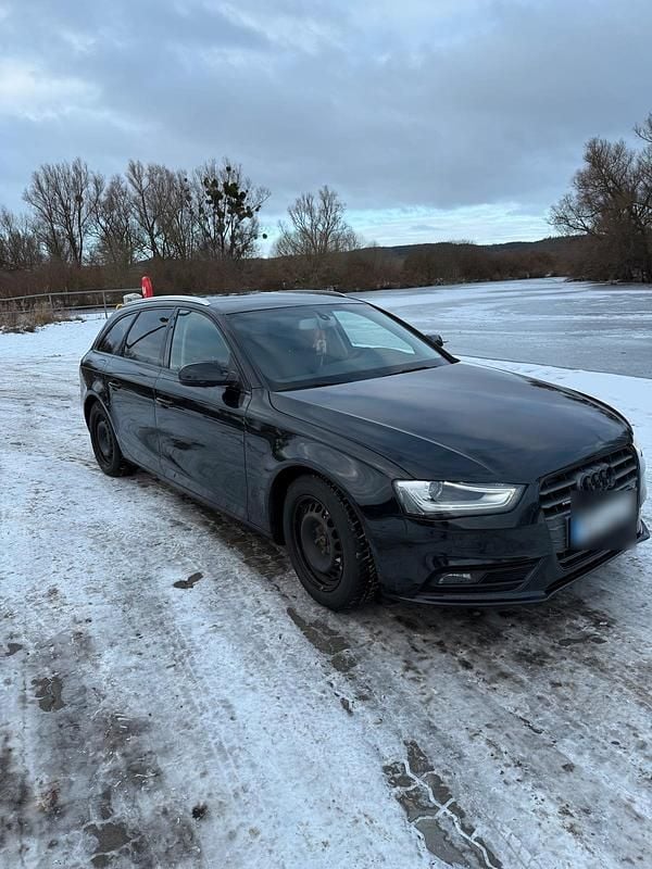Gebraucht Audi A4 150 PS (110 kW) 2013 Schwarz Kombi