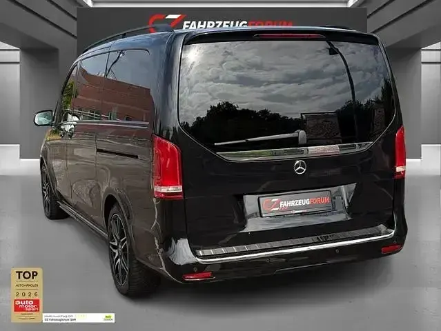 Gebraucht Mercedes V300 Avantgarde Edition 237 PS (174 kW) 2021 Schwarz Van / Kleinbus