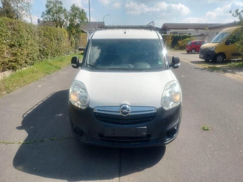 Używany Opel Combo Edition 95 KM (69 kW) 2012 Biały Minivan