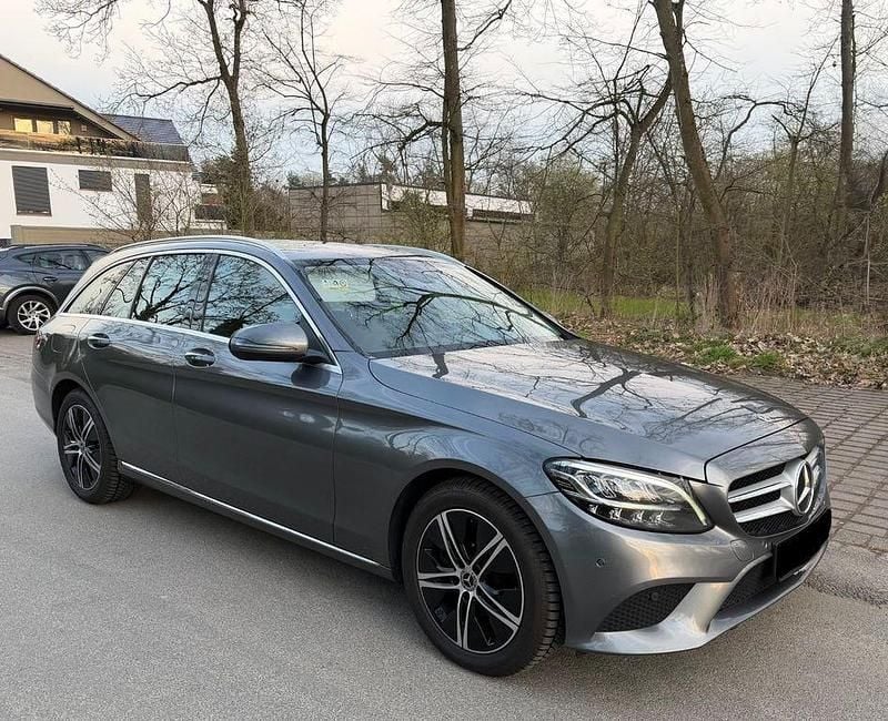 Gebraucht Mercedes C200 160 PS (117 kW) 2020 Grau Limousine
