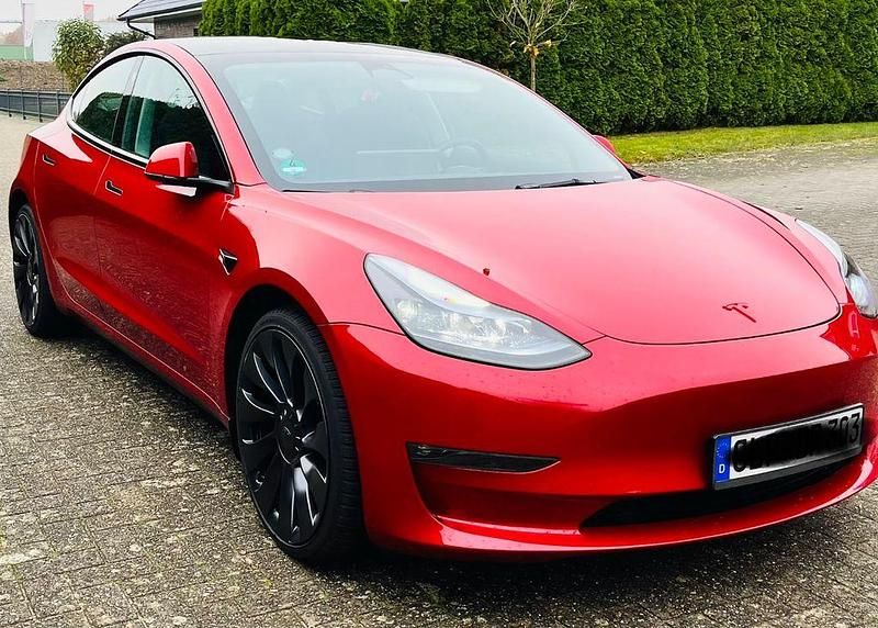 Gebraucht Tesla Model 3 377 kW (513 PS) 2022 Rot Limousine