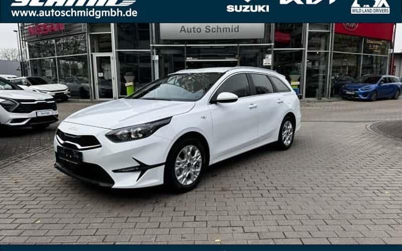 Weiß Neu 2025 Kia Ceed Sportswagon Vision Kombi | 24.990 € (Guter Preis) - Bild 1/4
