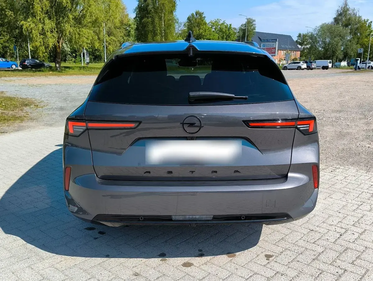 Gebraucht Opel Astra Ultimate 131 PS (96 kW) 2024 Grau Kleinwagen