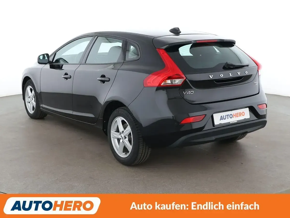 Gebraucht Volvo V40 Kinetic 122 PS (89 kW) 2017 Schwarz Kombi