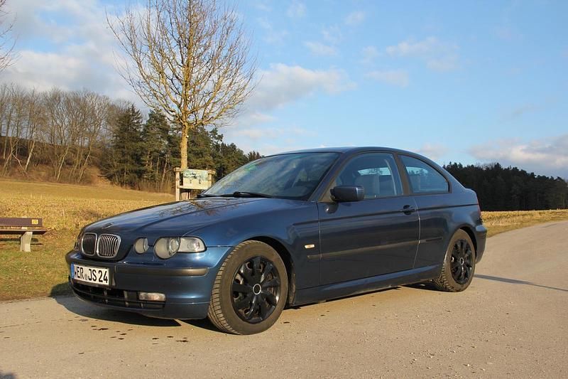 Blau Gebraucht 2004 BMW 318 Coupé | 2.600 € (Fairer Preis) - Bild 1/4