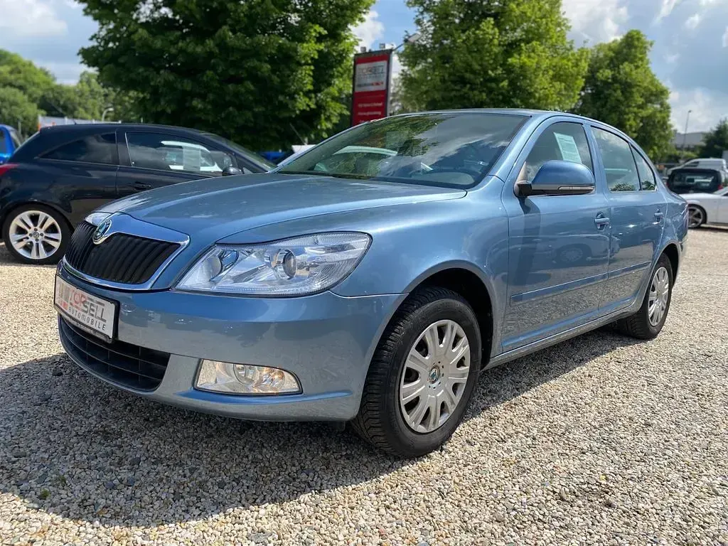 Gebraucht Skoda Octavia Ambiente 102 PS (75 kW) 2009 Blau Limousine
