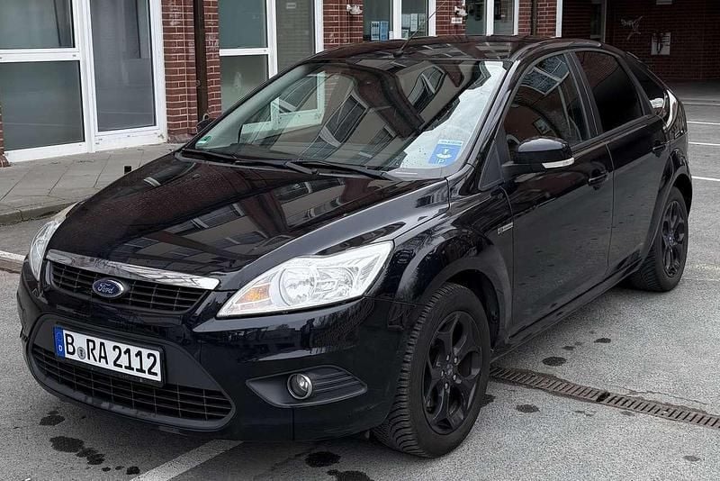 Gebraucht Ford Focus Viva 101 PS (74 kW) 2010 Schwarz Limousine