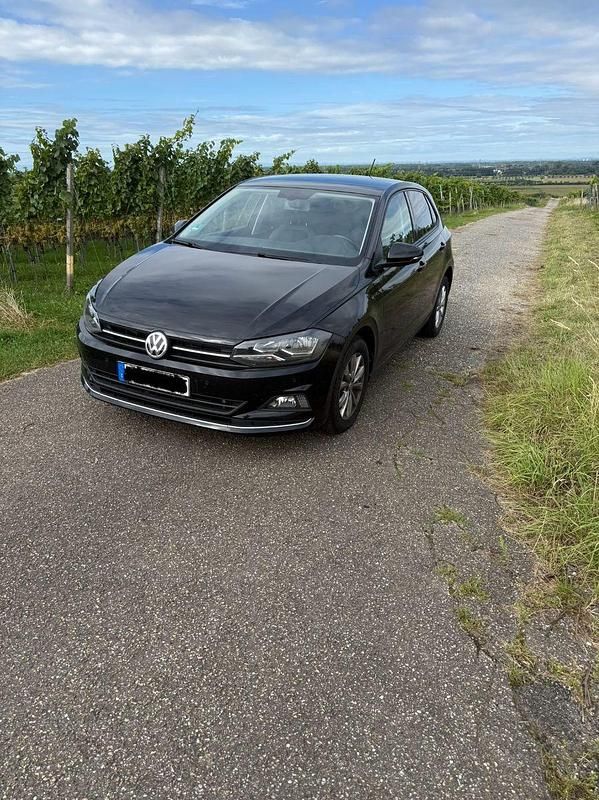 Schwarz Gebraucht 2018 VW Polo Highline Kleinwagen | 9.000 € (Guter Preis) - Bild 1/4