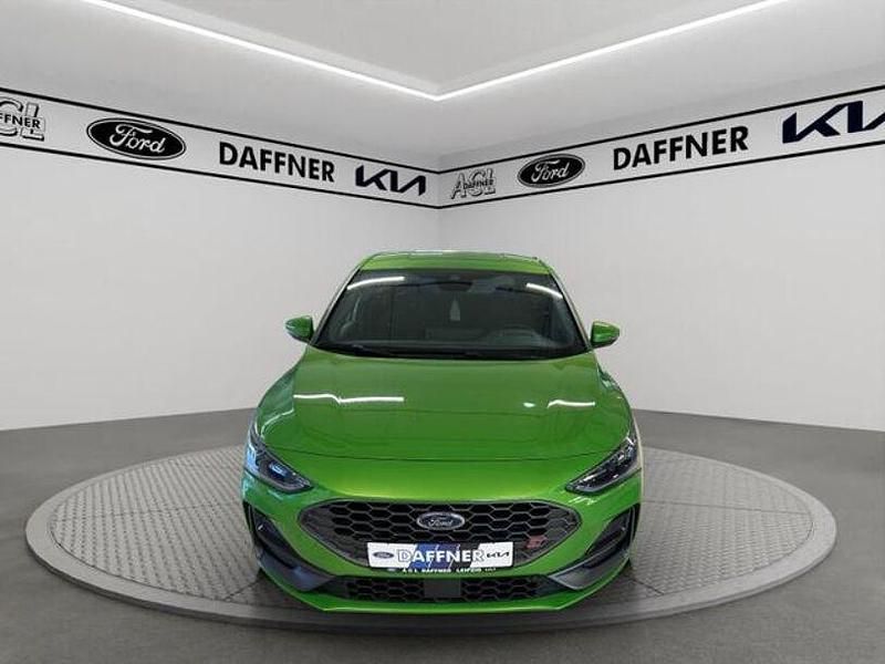Gebraucht Ford Focus ST 280 PS (205 kW) 2023 Mean green Limousine
