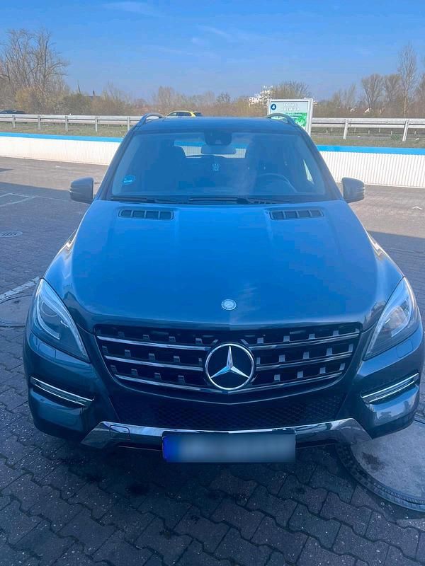 Gebraucht Mercedes ML350 258 PS (189 kW) 2014 Grau SUV