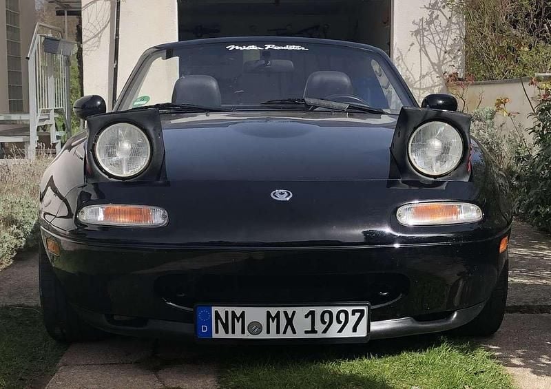 Schwarz Gebraucht 1997 Mazda MX5 Cabrio | 11.999 € (Fairer Preis) - Bild 1/4