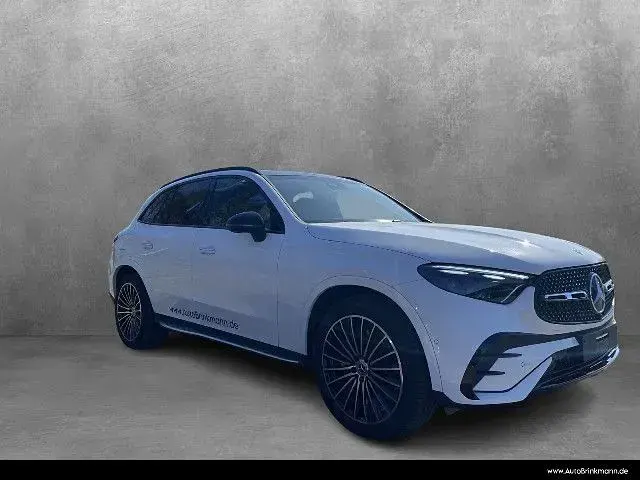 Gebraucht Mercedes GLC220 AMG line 197 PS (144 kW) 2026 Unilack polarweiß SUV