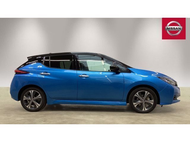 Gebraucht Nissan Leaf 360º 110 kW (150 PS) 2021 Vivid blue m/black p Kleinwagen