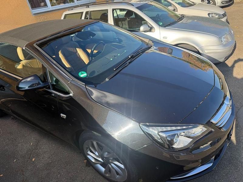 Gebraucht Opel Cascada Innovation 170 PS (125 kW) 2014 Schwarz Cabrio
