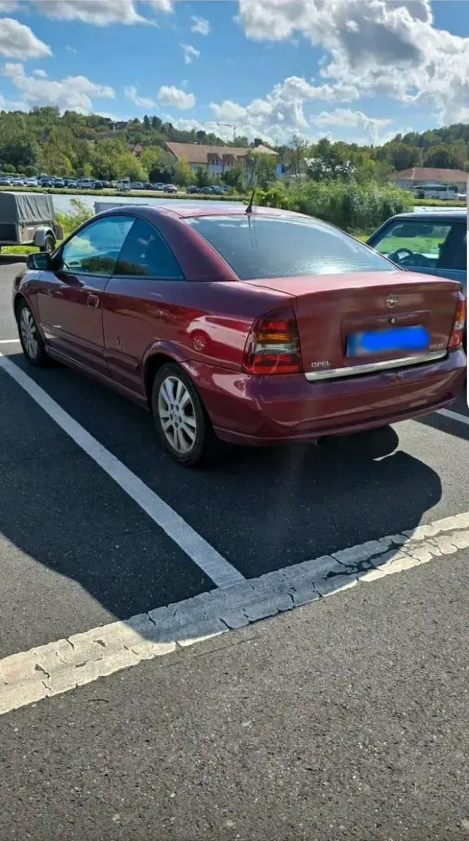 Second-hand Opel Astra 125 CP (91 kW) 2001 Roșu Coupe