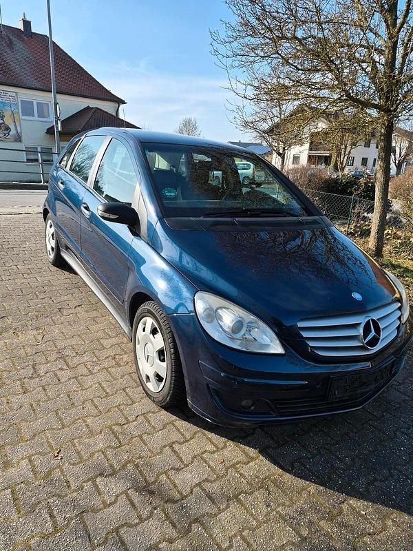 Gebraucht Mercedes B180 109 PS (80 kW) 2007 Blau Van / Kleinbus