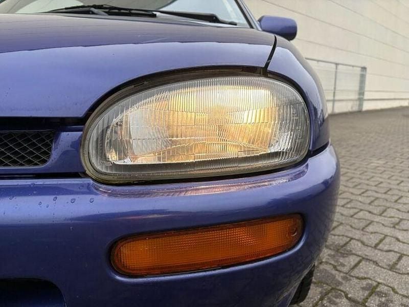 Gebraucht Mazda 121 72 PS (52 kW) 1995 Violett Limousine