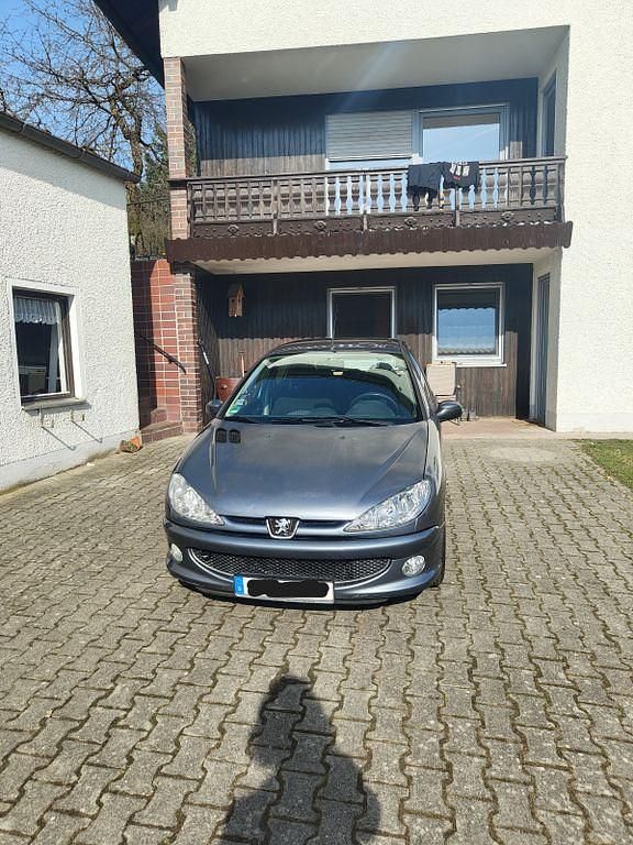 Gebraucht Peugeot 206 88 PS (64 kW) 2005 Grau Limousine
