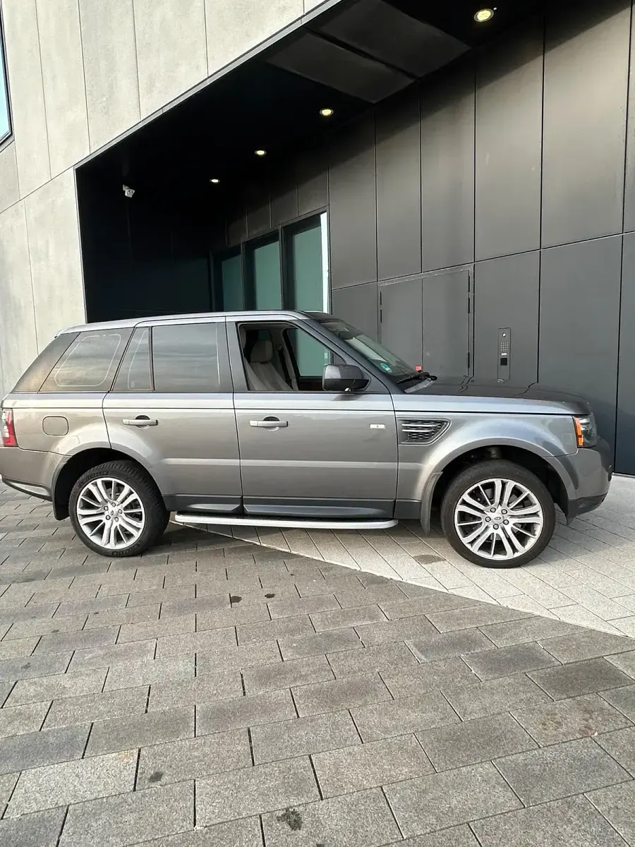 Gebraucht Land Rover Range Rover 245 PS (180 kW) 2010 Grau SUV