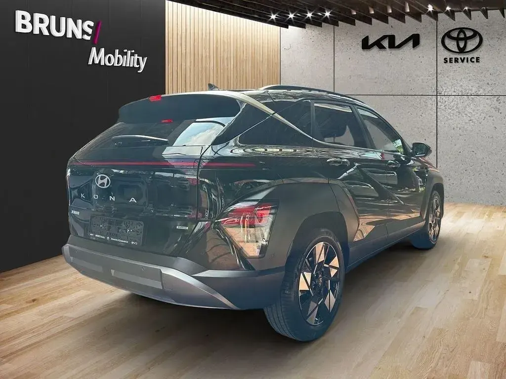 Gebraucht Hyundai Kona Trend 141 PS (103 kW) 2024 Schwarz SUV