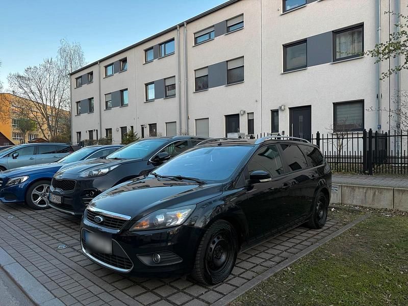 Gebraucht Ford Focus Titanium 109 PS (80 kW) 2010 Schwarz Kombi