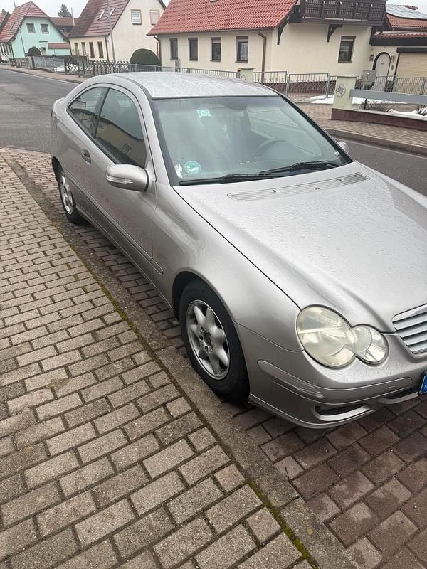 Gebraucht Mercedes C180 143 PS (105 kW) 2004 Coupé