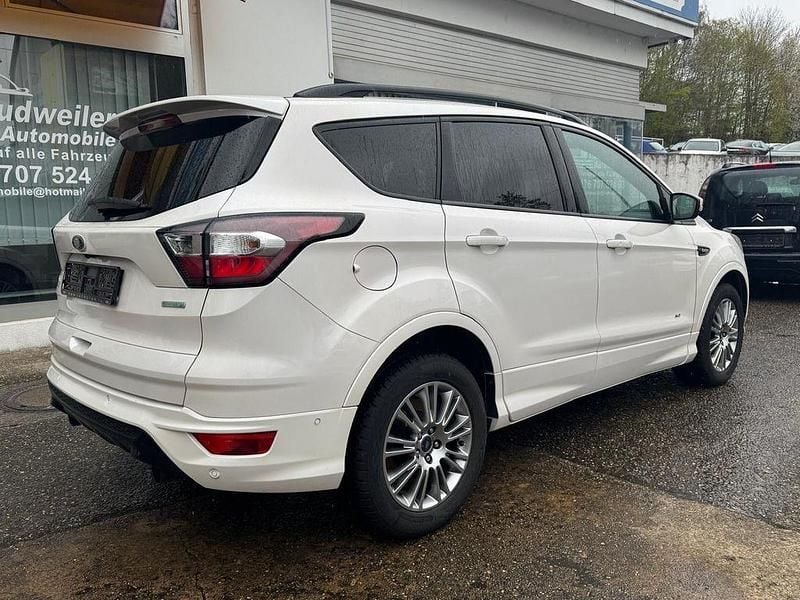 Gebraucht Ford Kuga ST-Line 182 PS (133 kW) 2017 Weiß SUV