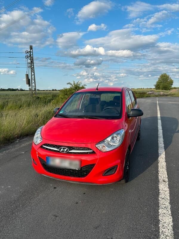 Rot Gebraucht 2012 Hyundai i10 Kleinwagen | 3.190 € (Guter Preis) - Bild 1/4