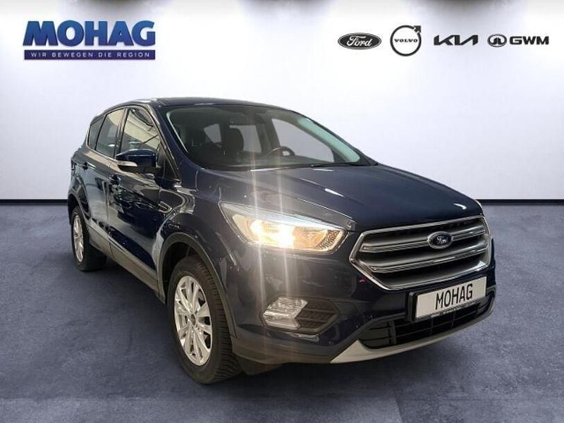 Gebraucht Ford Kuga Trend 120 PS (88 kW) 2017 Blau SUV