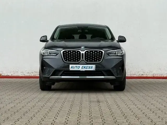 Gebraucht BMW X4 Performance 190 PS (139 kW) 2022 Grau SUV