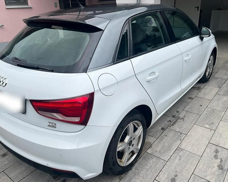 Second-hand Audi A1 90 CP (66 kW) 2015 Alb Hatchback