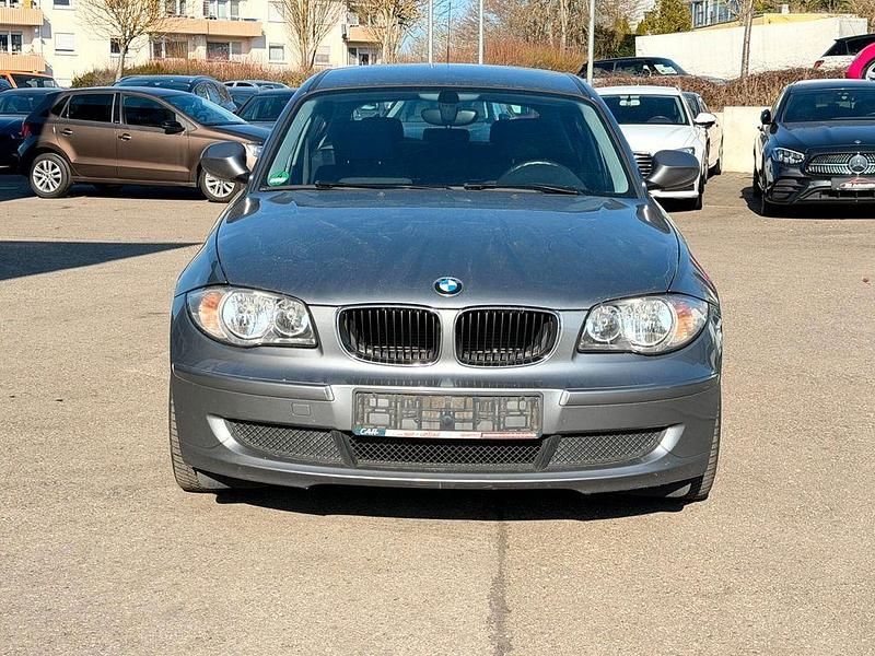 Gebraucht BMW 118 Efficient Dynamics 143 PS (105 kW) 2011 Grau Kleinwagen