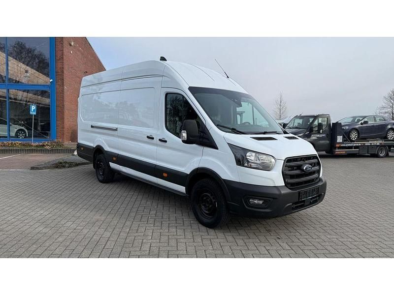 Gebraucht Ford Transit Trend 131 PS (96 kW) 2023 Frostweiß Limousine