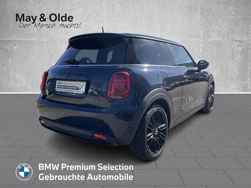 Gebraucht Mini Cooper SE 135 kW (184 PS) 2022 Schwarz Kleinwagen