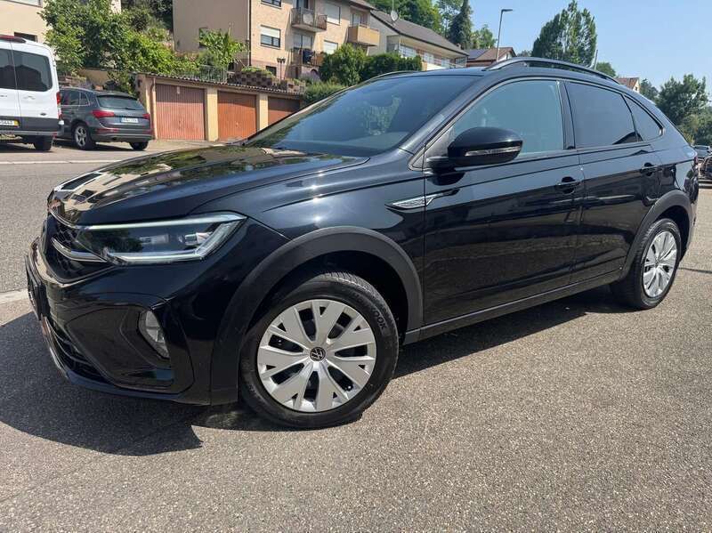 Deep black Gebraucht 2023 VW Taigo R-line SUV | 22.500 € - Bild 1/4