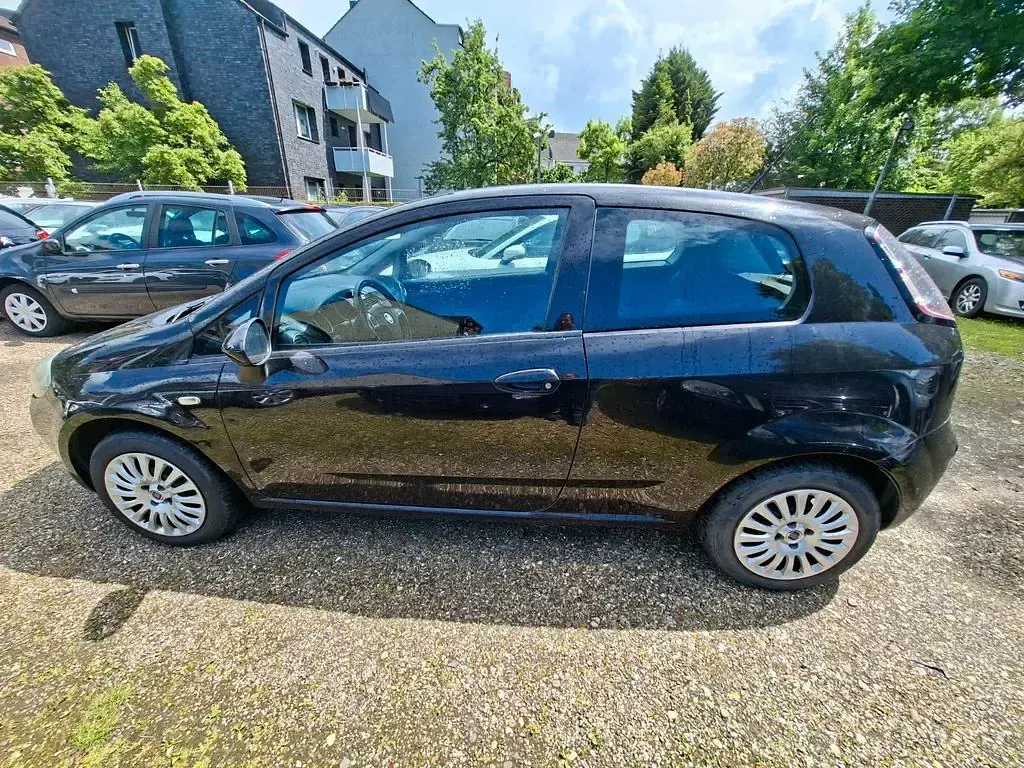 Gebraucht Fiat Punto Evo 69 PS (50 kW) 2011 Schwarz Kleinwagen