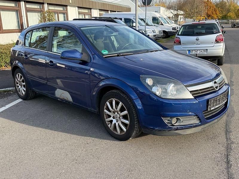Blau Gebraucht 2004 Opel Astra Elegance Limousine | 550 € (Superpreis) - Bild 1/4