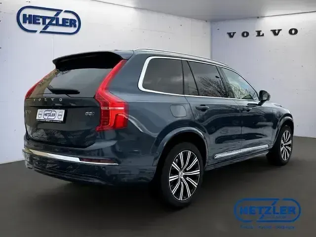 Gebraucht Volvo XC90 Ultimate 235 PS (172 kW) 2023 Blau SUV