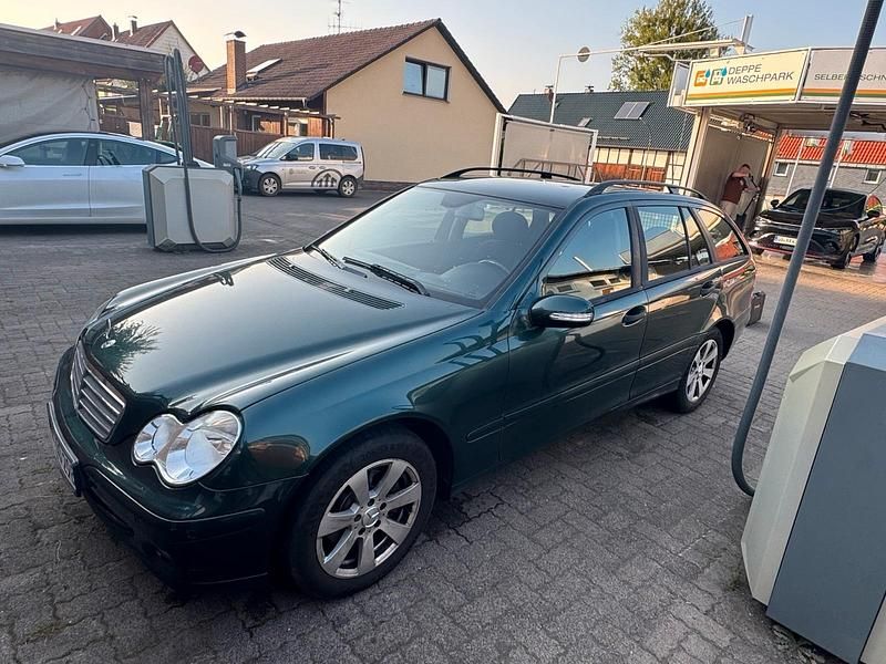 Grün Gebraucht 2007 Mercedes C180 Kombi | 3.700 € (Superpreis) - Bild 1/4