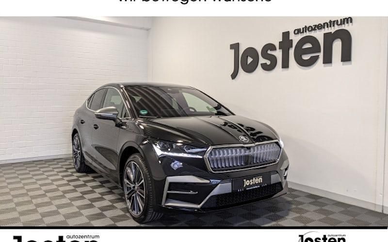 Schwarz blackmagic perleffekt (schwarz) metallic Gebraucht 2024 Skoda Enyaq iV LAURIN & KLEMENT SUV | 51.990 € (Teuer) - Bild 1/4