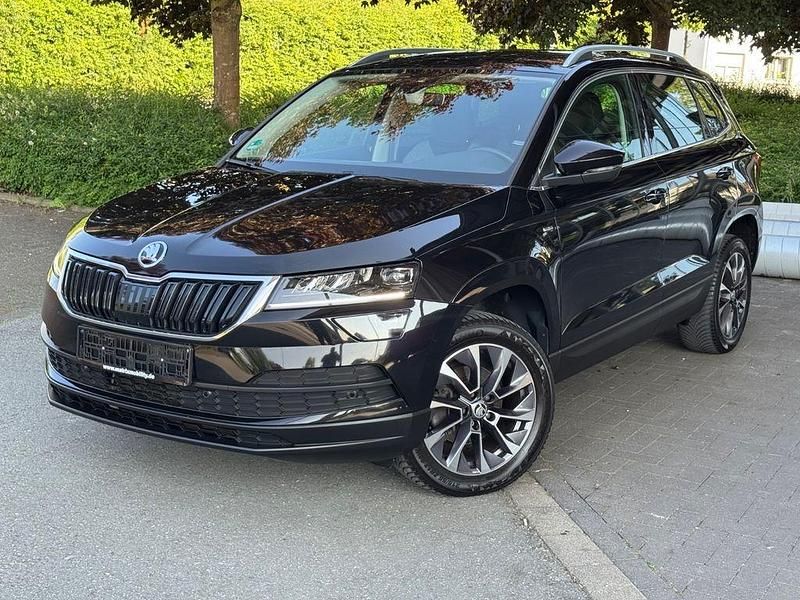 Schwarz Gebraucht 2020 Skoda Karoq Drive SUV | 20.800 € (Guter Preis) - Bild 1/4