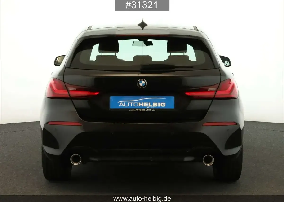 Gebraucht BMW 120 Advantage 190 PS (139 kW) 2023 Schwarz Kleinwagen