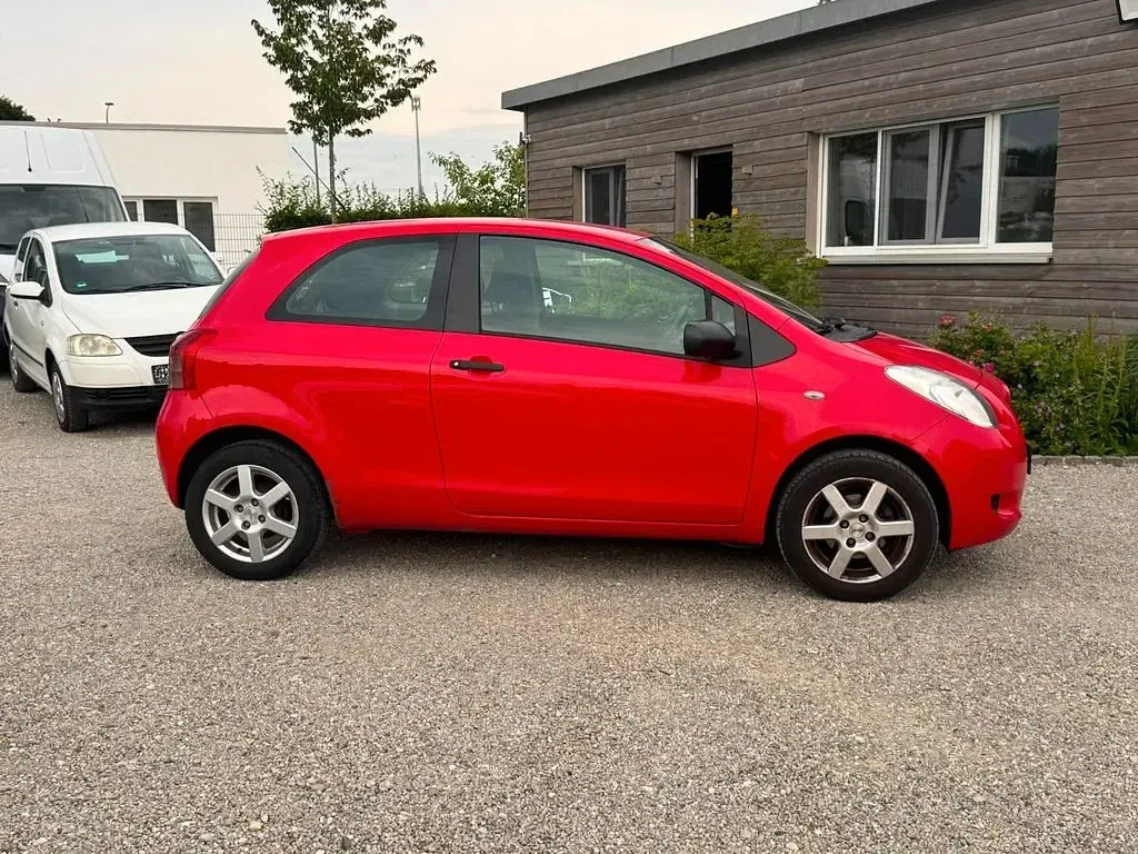 Gebraucht Toyota Yaris Cool 69 PS (50 kW) 2007 Rot Kleinwagen