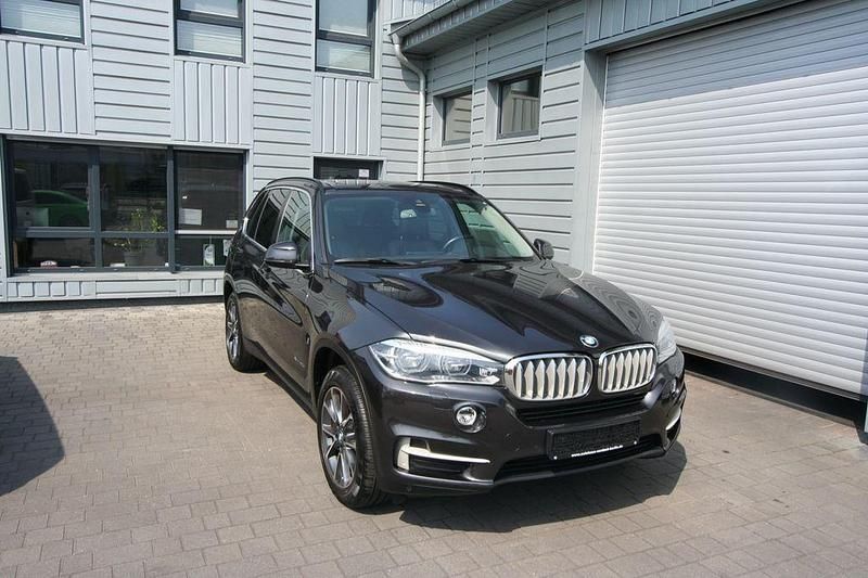 Grau Gebraucht 2018 BMW X5 Performance SUV | 29.990 € (Guter Preis) - Bild 1/4
