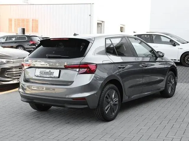 Neu Skoda Fabia 95 PS (69 kW) 2026 Graphitegrau metallic Kleinwagen