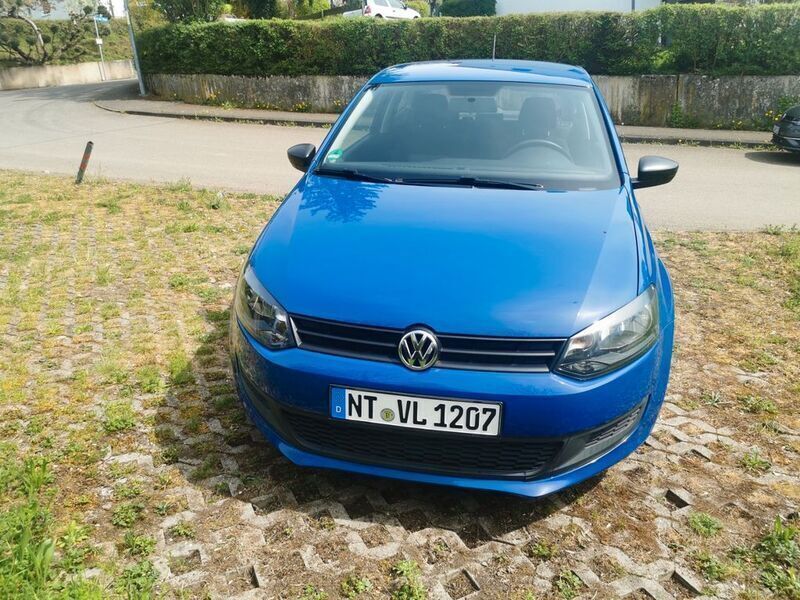 Blau Gebraucht 2013 VW Polo Trendline Kleinwagen | 5.100 € (Superpreis) - Bild 1/4