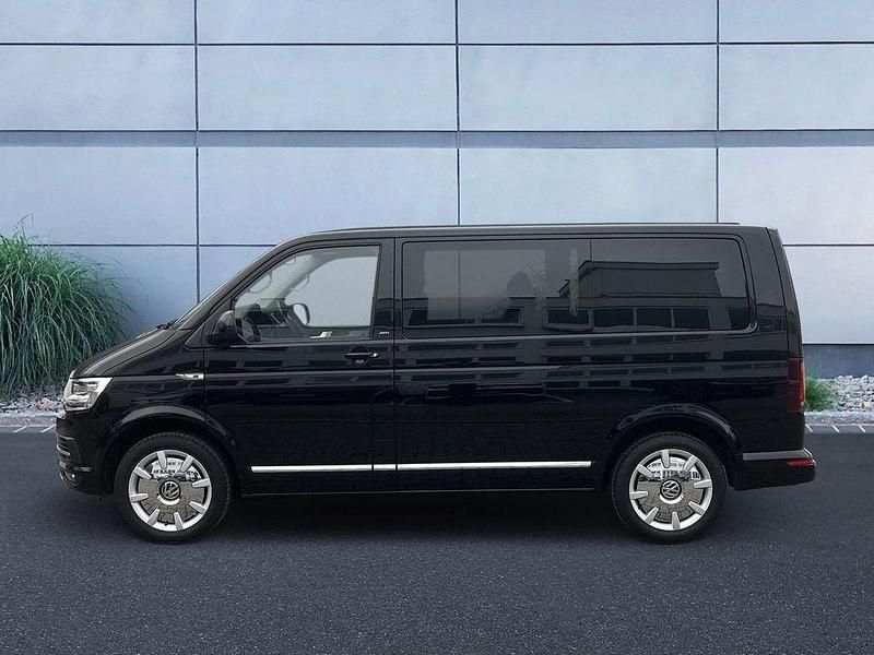 Gebraucht VW Multivan Comfortline 199 PS (146 kW) 2019 Deep black perleffekt Van