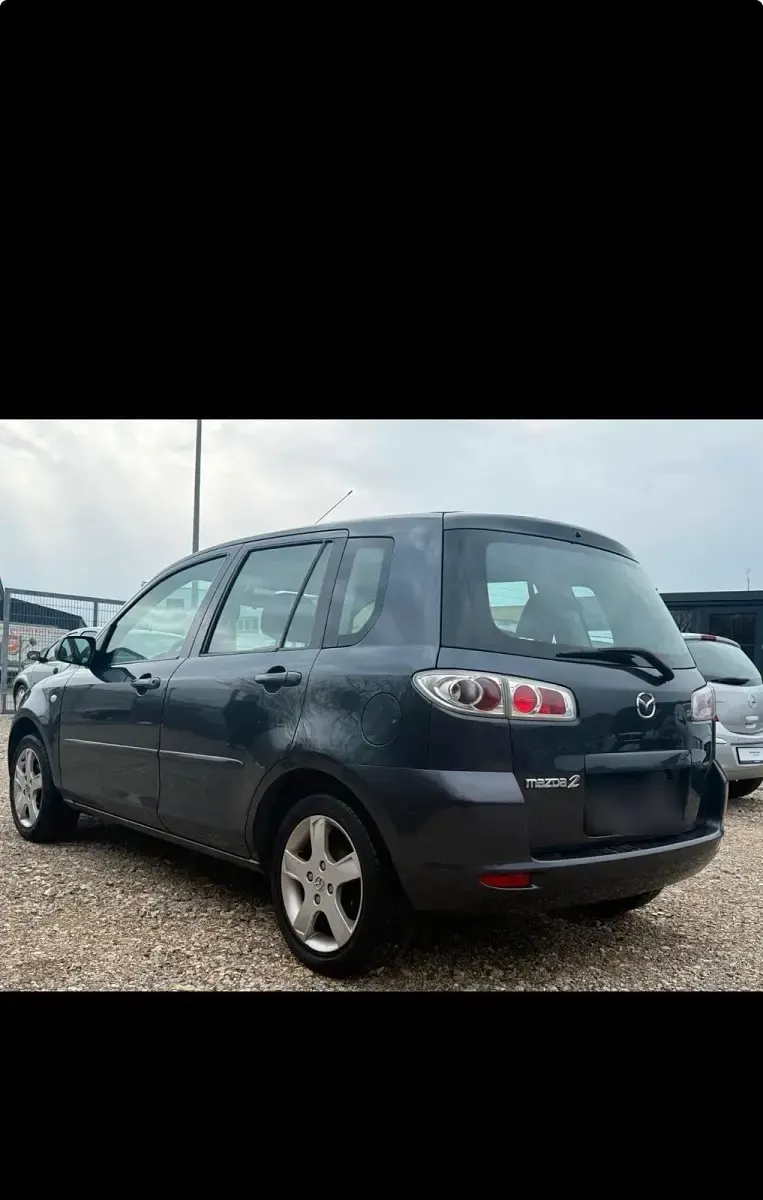 Gebraucht Mazda 2 80 PS (58 kW) 2007 Grau Kleinwagen